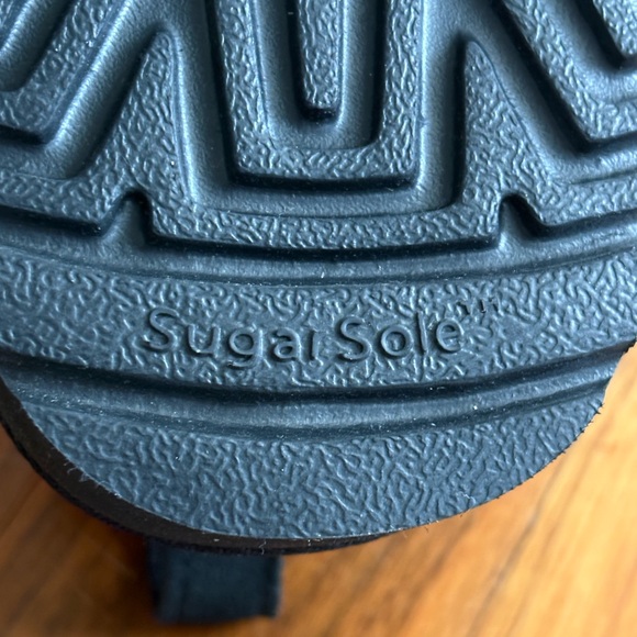 UGG Classic Ultra Mini, Size 9, NEW - Picture 10 of 16